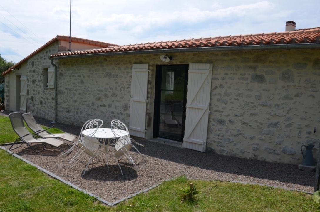 La Remise 4 Etoiles Villa Saint-Hilaire-de-Mortagne Exterior photo